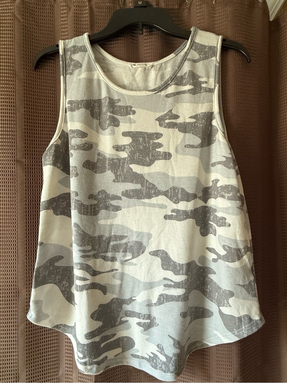BOMBOM USA Gray Women’s Camo Tank Top Size M